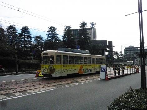 県庁前駅