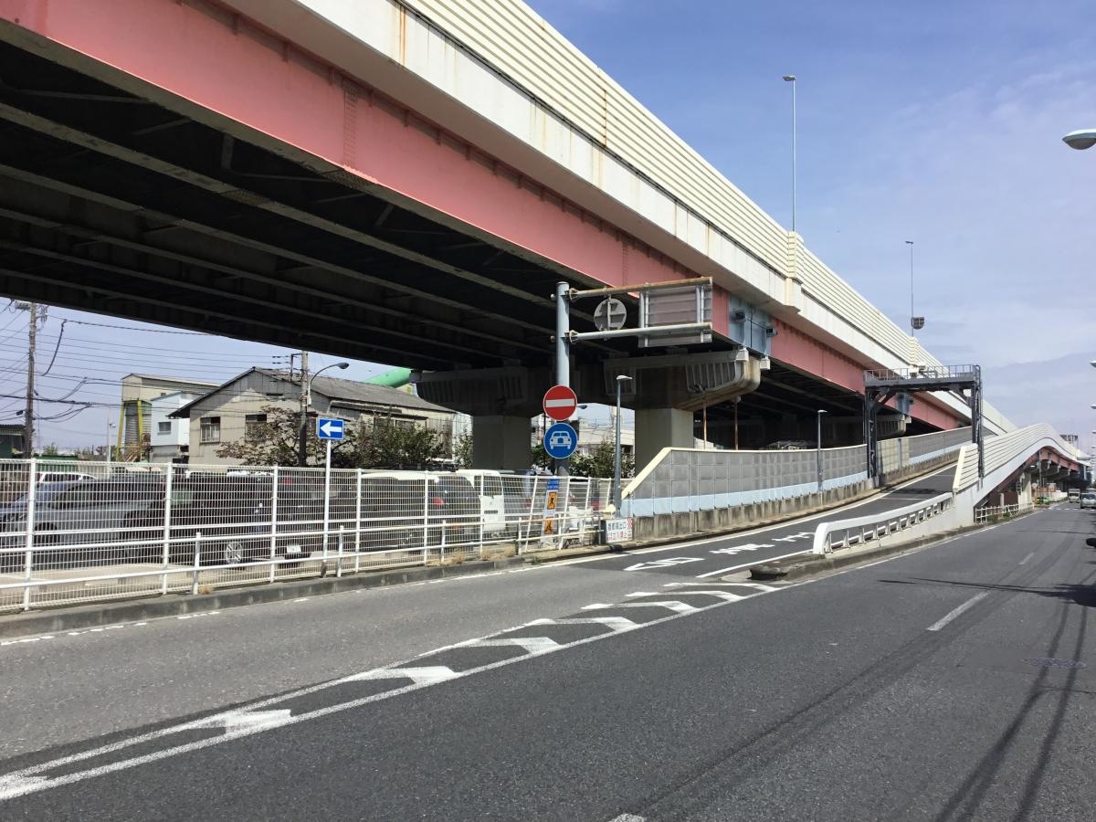 東領家IC出口
