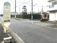 「日野万地区センター」バス停留所