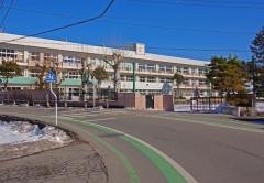高山小学校