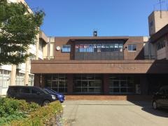 春日小学校