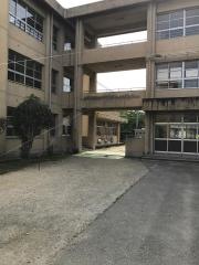薪小学校