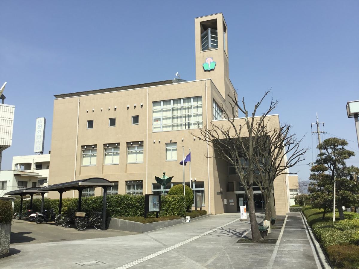 徳島県板野郡北島町の「北島町立図書館・創世ホール」