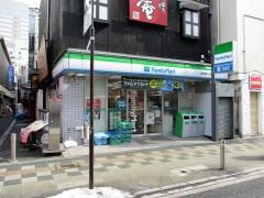 ファミリーマート　国分町二丁目店