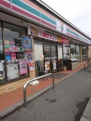 セブンイレブン　瑞穂二本木店