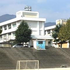 鶴見小学校