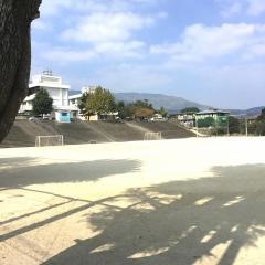 鶴見小学校