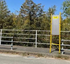 「丸山橋」バス停留所