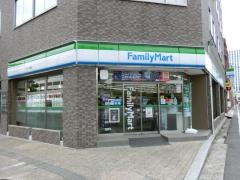 ファミリーマート　上八丁堀店