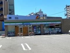 ファミリーマート　富山中央通り二丁目店