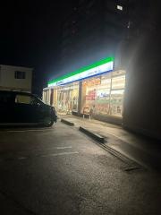 ファミリーマート　富山中央通り二丁目店