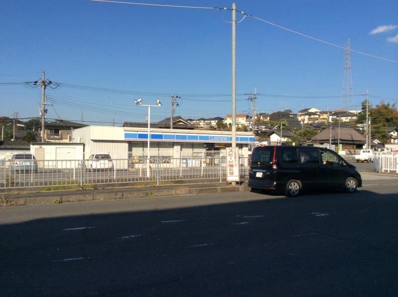 店舗を南から撮影。