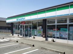 ファミリーマート　山鹿明治店