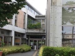 寄居町立図書館