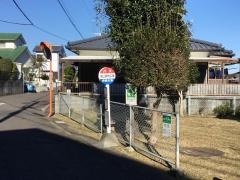 「高山緑地広場」バス停留所
