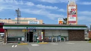 ファミリーマート　松山衣山店