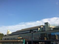 多摩市立永山図書館