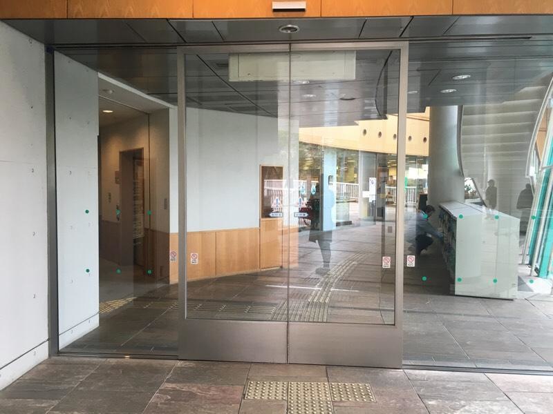 多摩市永山図書館