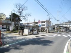 栗田小学校