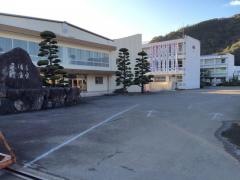 宇和島市立津島中学校