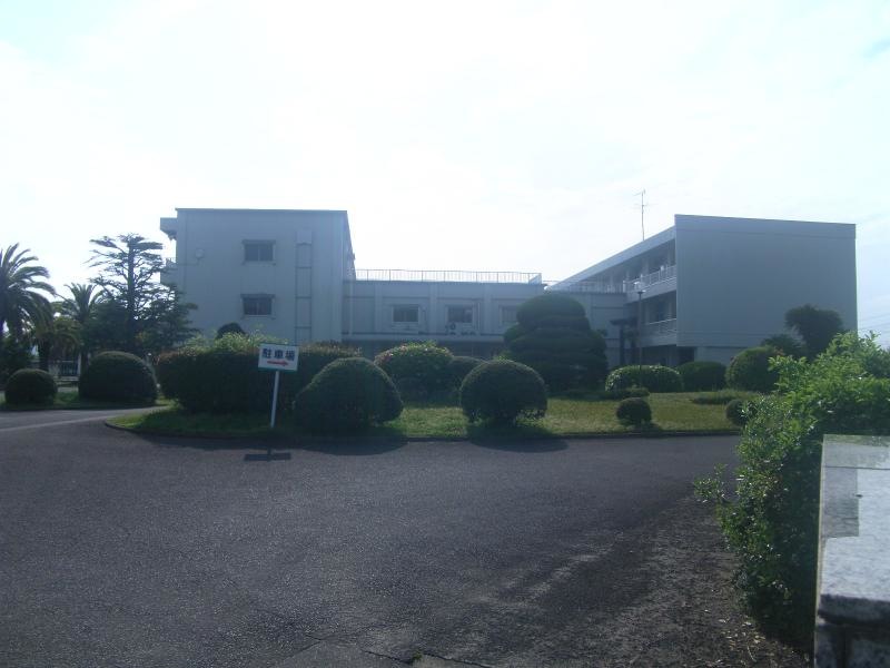 宇佐市立西部中学校外観