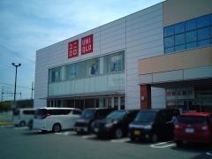 ユニクロ　中川富田店