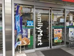 ファミリーマート　豊田小坂本町店