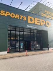 スポーツデポ　高知店