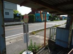 「岩川倉庫」バス停留所