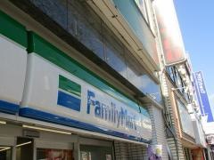 ファミリーマート　上前津店