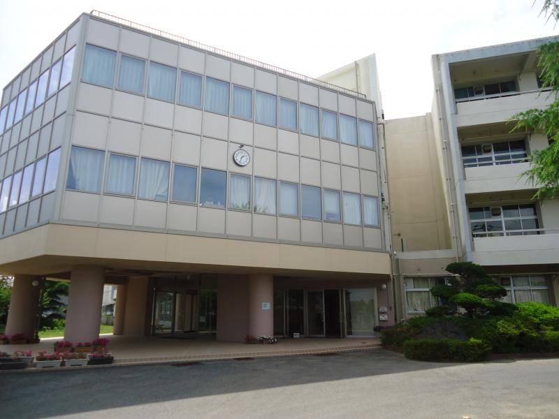白里中学校