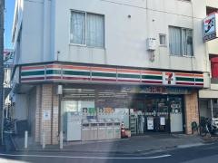 セブンイレブン　栄町店