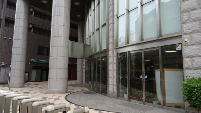 窪田理容美容専門学校