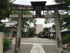 石坐神社