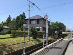 「十三割」バス停留所