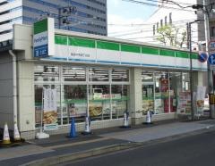 ファミリーマート　仙台中央四丁目店