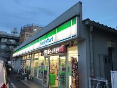 ファミリーマート　上板橋三丁目店