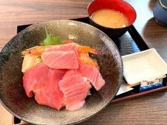 奏栄　やきとりまぐろ丼