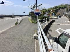「荒毛公園前」バス停留所