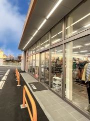ワークマンプラス　しみずマリンロード店