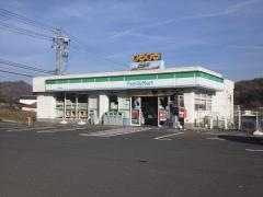 ファミリーマート　霊山掛田店