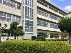 高根沢町立阿久津中学校