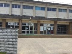 日新小学校