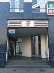 セブンイレブン　福岡薬院駅前店