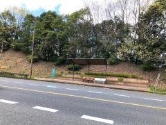 「太陽ケ丘西ゲート前」バス停留所