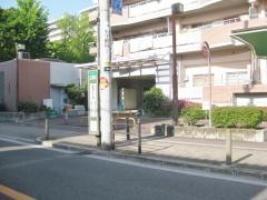 「高見三丁目」バス停留所