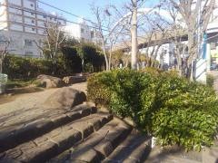 川越駅東口緑地