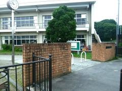 烏山小学校