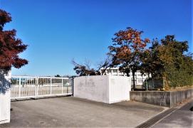 三吉小学校