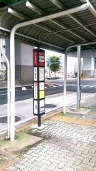 「地下鉄岩塚」バス停留所